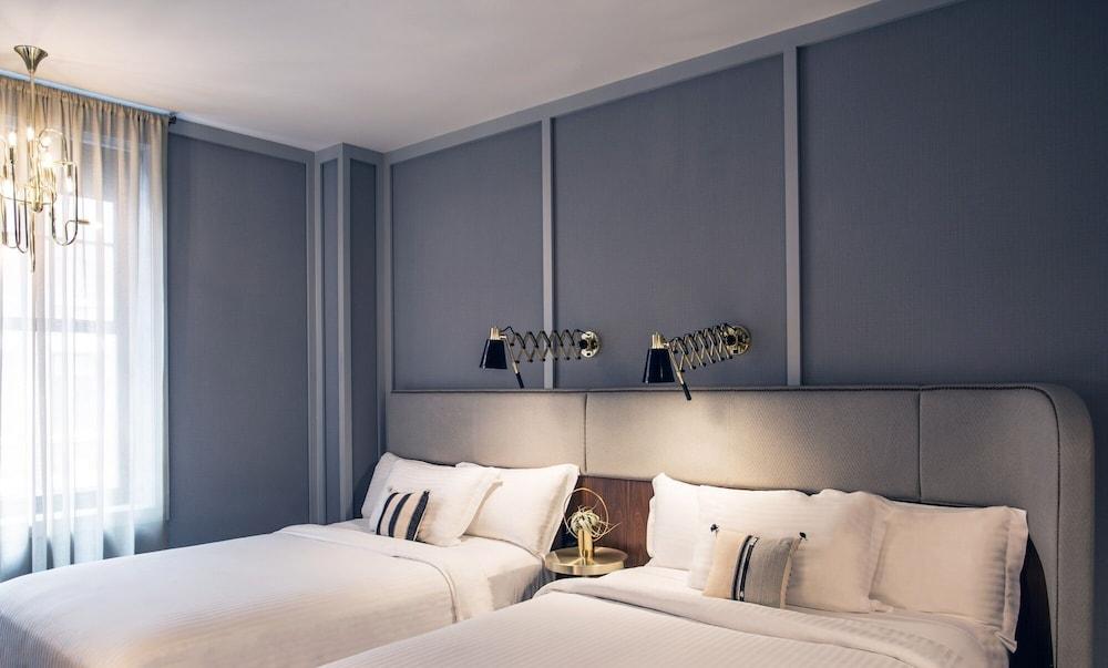 The Evelyn Nomad Hotel New York City Exterior photo Deluxe Room