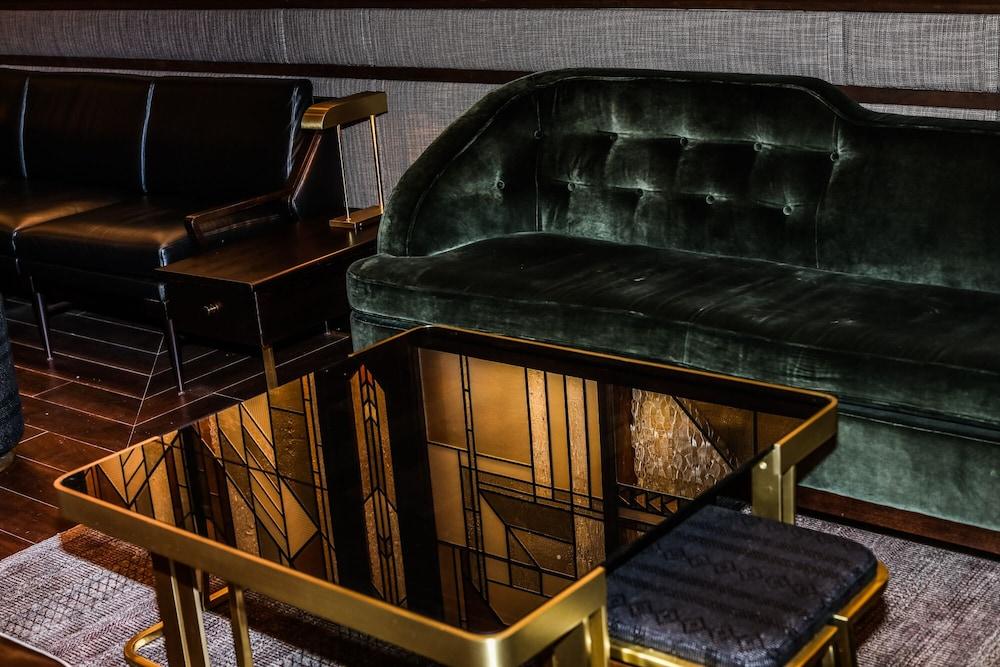 The Evelyn Nomad Hotel New York City Exterior photo The interior of the restaurant