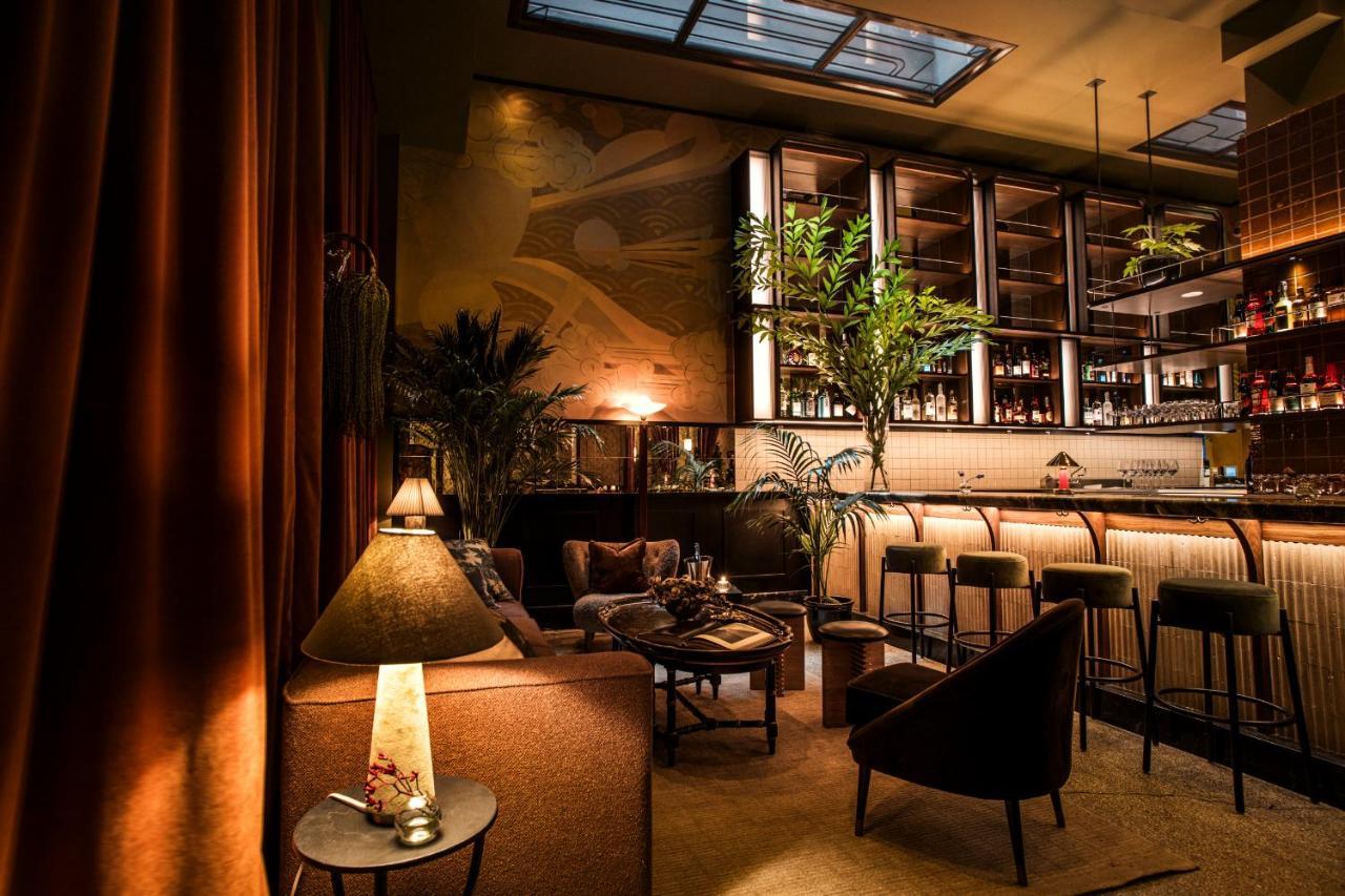 The Evelyn Nomad Hotel New York City Exterior photo The bar at the London Edition