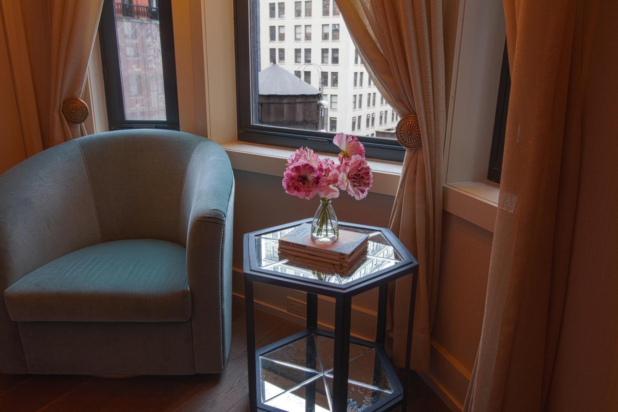 The Evelyn Nomad Hotel New York City Exterior photo A room at the Hotel 57